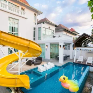 Strom Poolvilla