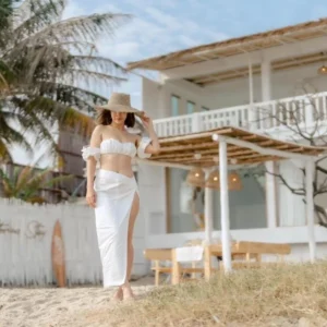 Stories stay poolvilla