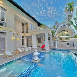 Family Pool Villa