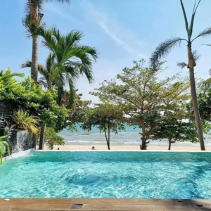 6 BEDROOM BEACH